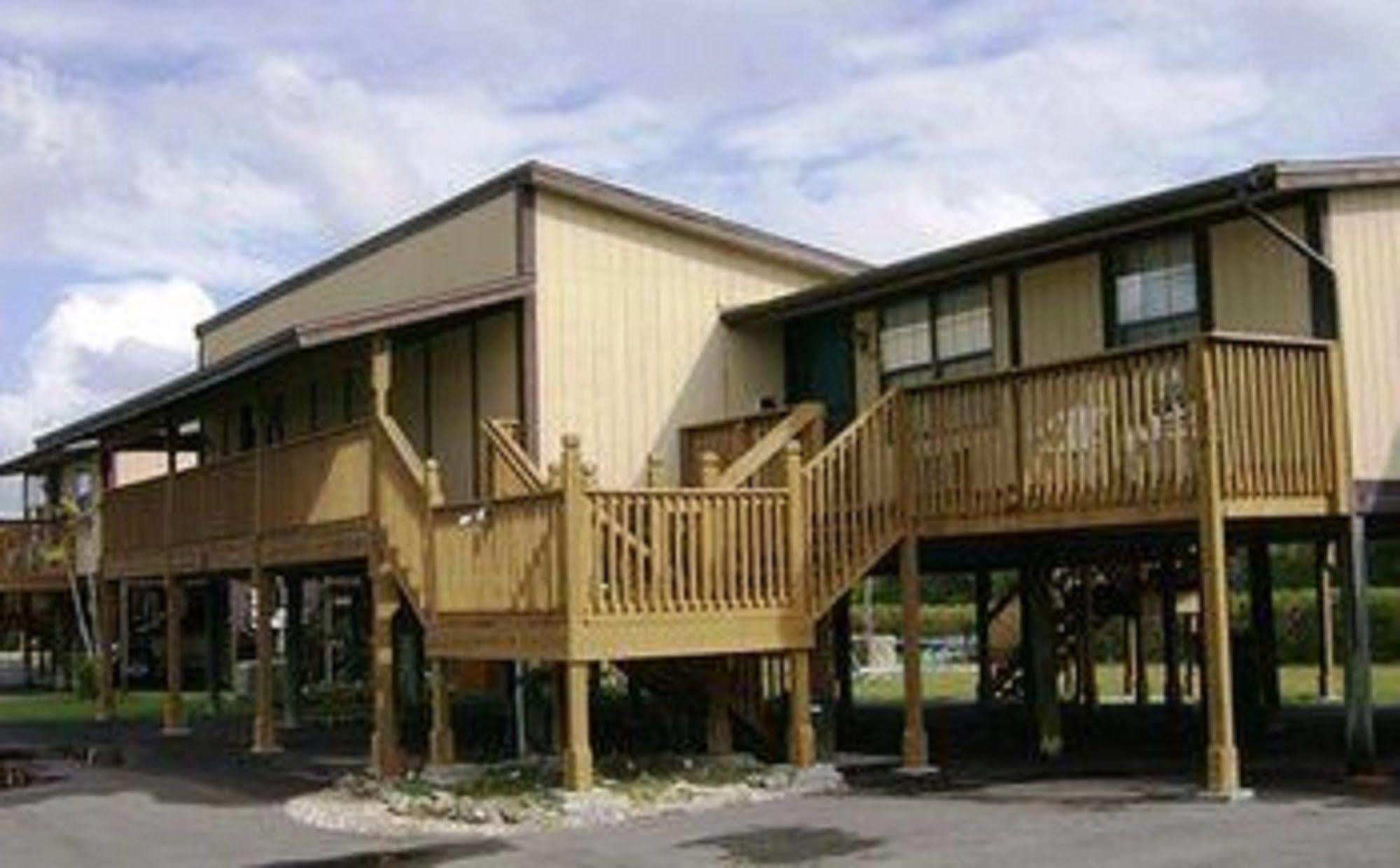 אברגליידס סיטי River Wilderness Waterfront Cabins מראה חיצוני תמונה