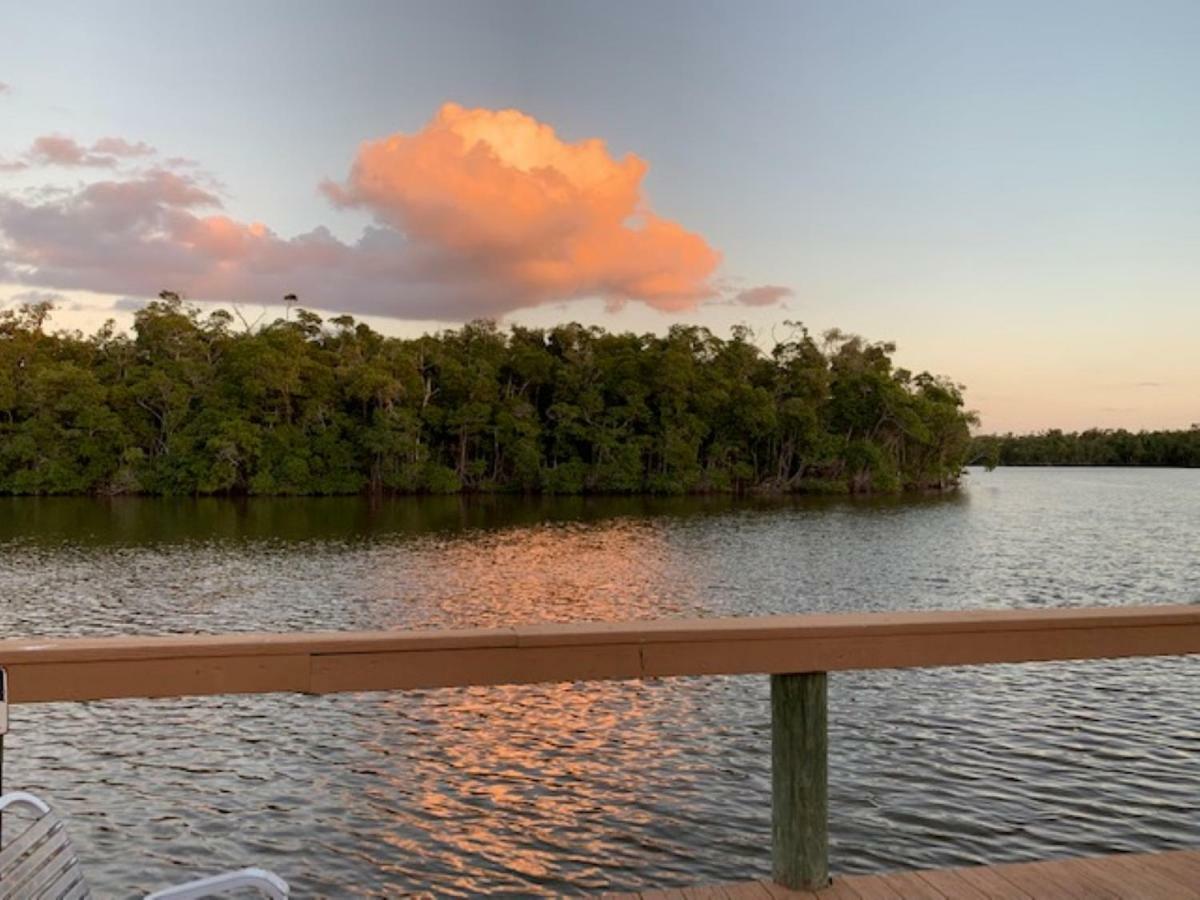 אברגליידס סיטי River Wilderness Waterfront Cabins מראה חיצוני תמונה