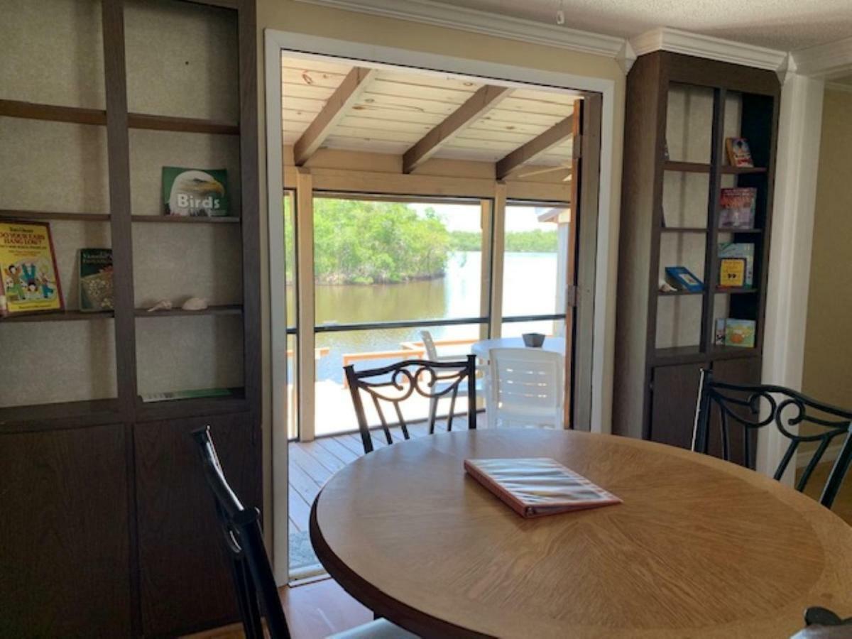 אברגליידס סיטי River Wilderness Waterfront Cabins מראה חיצוני תמונה